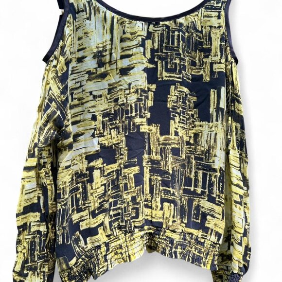 3/$15 Bebe cute Y2K Yellow and black abstract print cold shoulder top 2000s - Picture 4 of 6
